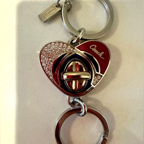 COACH Swarovski Crystal Enamel Heart Turnlock Valet Key Ring Bag Charm - Picture 2 of 11